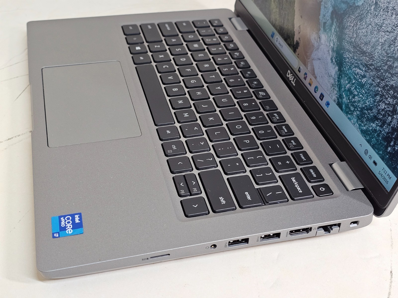 Dell Latitude 5421 Laptop – 2.5 GHz i7-11850H 16GB 512GB SSD Webcam 14″