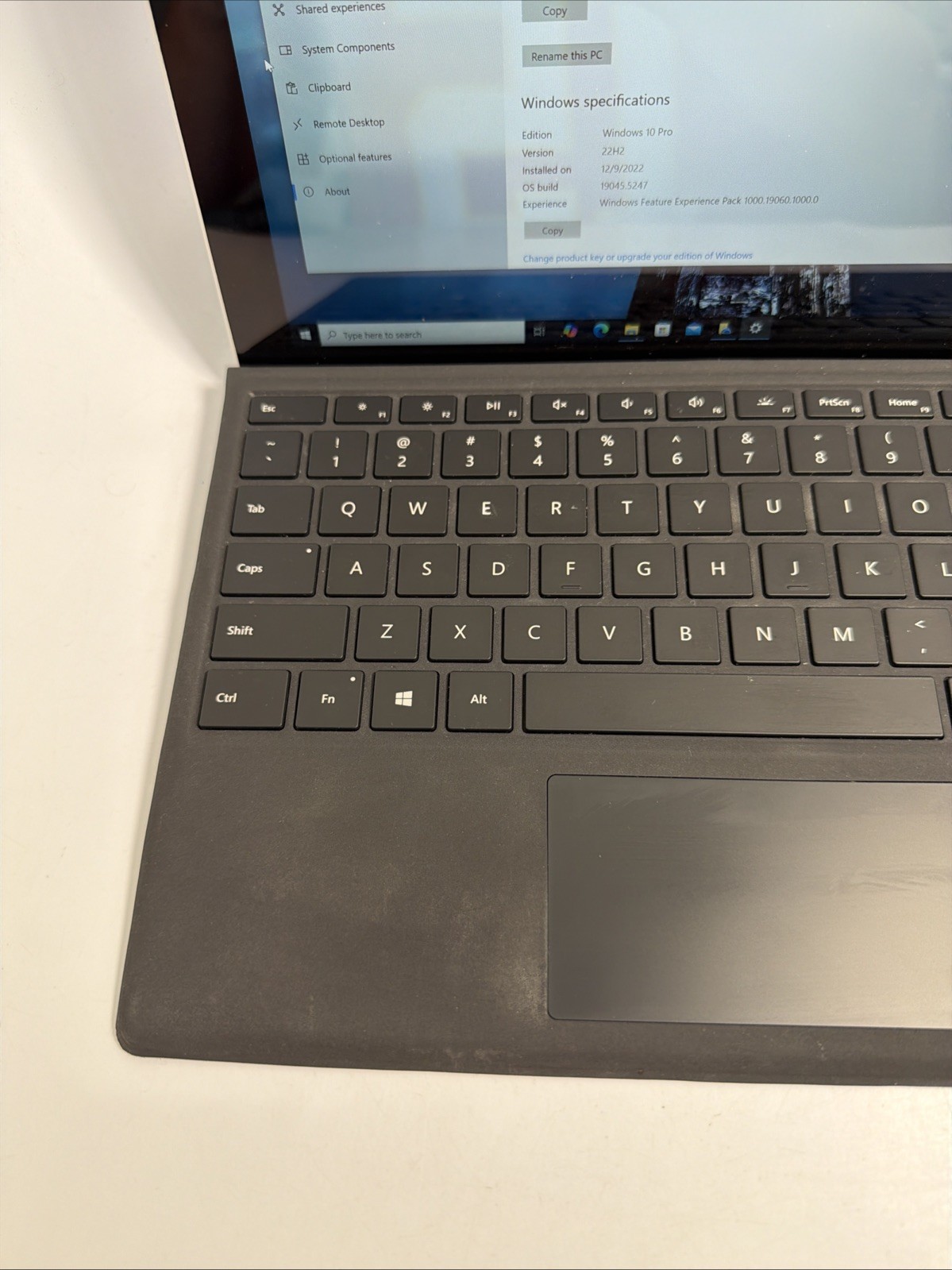 Microsoft Surface Pro 3 12.3″ Core i5-4300U 1.90GHZ 2.5GHZ 4GB RAM 128GB SSD W10