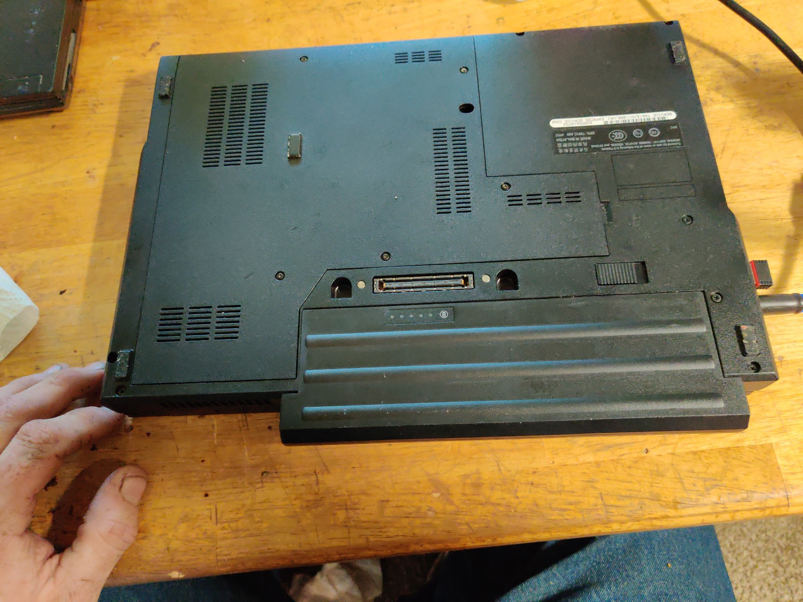 GREAT CONDITION! Dell Latitude E5400 Intel C2D T7250 2GHz 8GB, 1TB SSD, Ext Batt