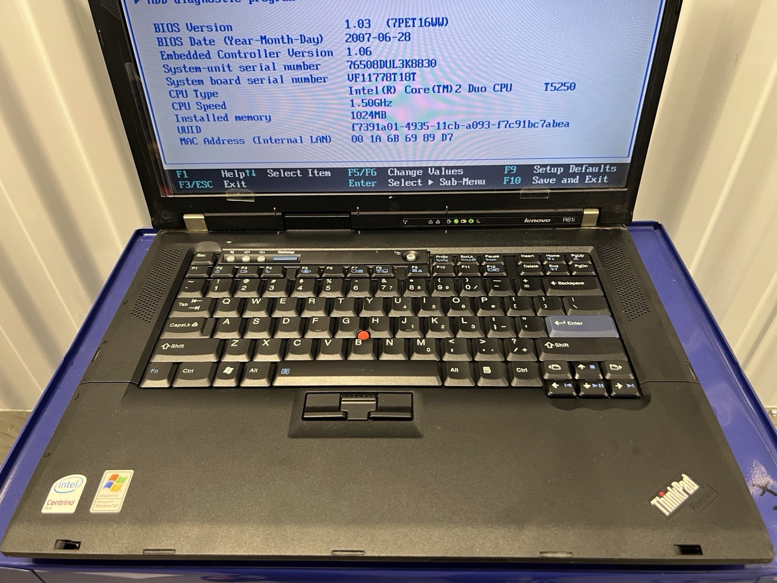 Lenovo ThinkPad R61i 15″ Laptop Intel Core 2 Duo As is