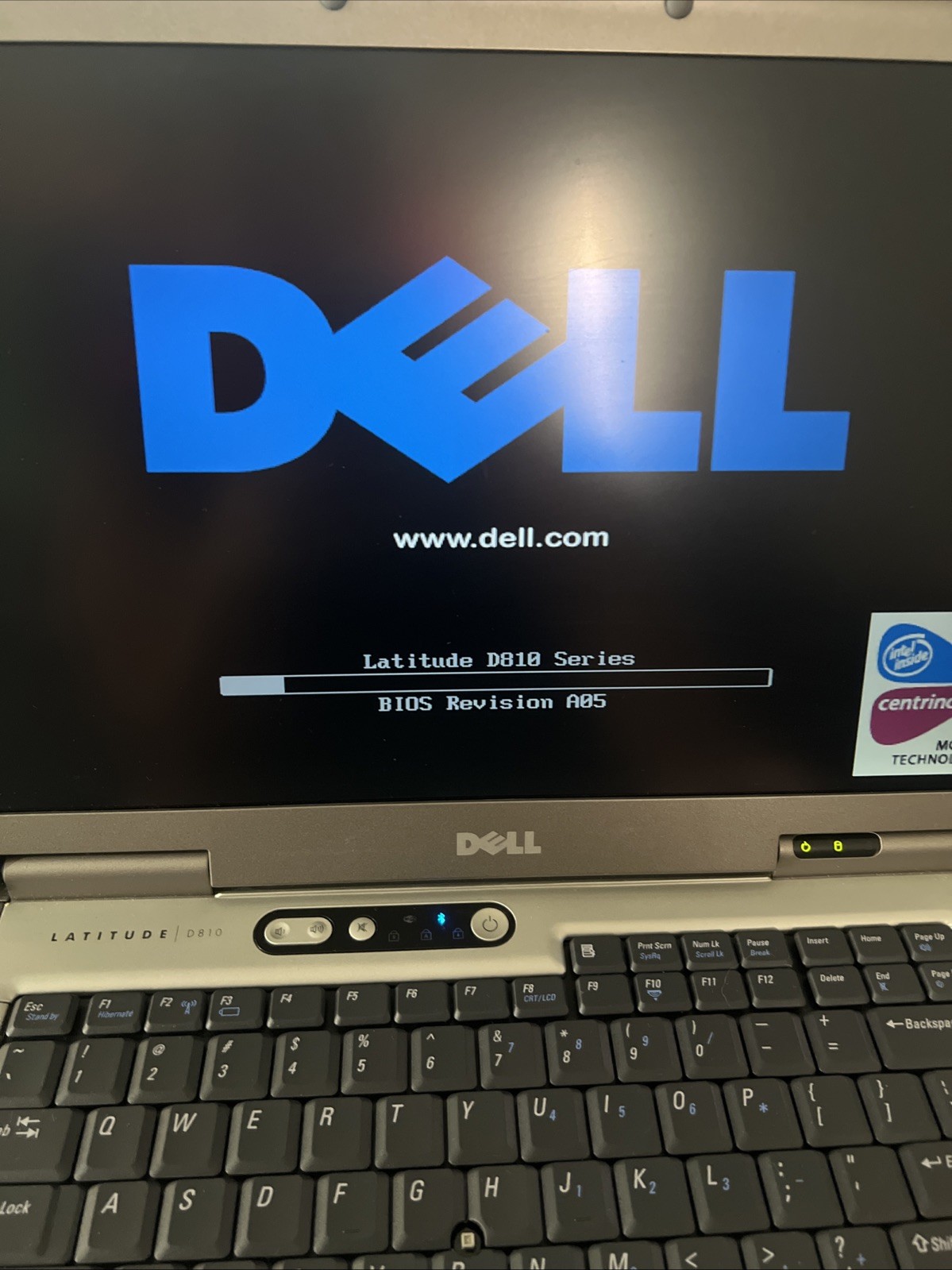 Dell Latitude D810 Intel Pentium M 1.73GHz 520MB Ram NO HDD For Parts