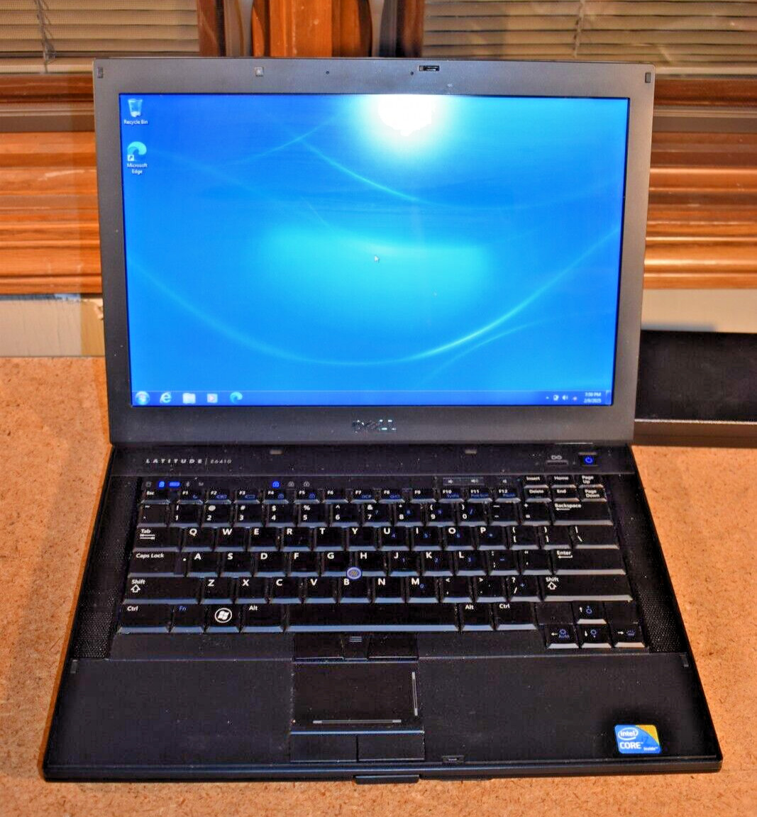 Dell Latitude E6410 Intel Core i7-620M 4GB RAM 250GB HDD Windows 7 Pro 32-bit