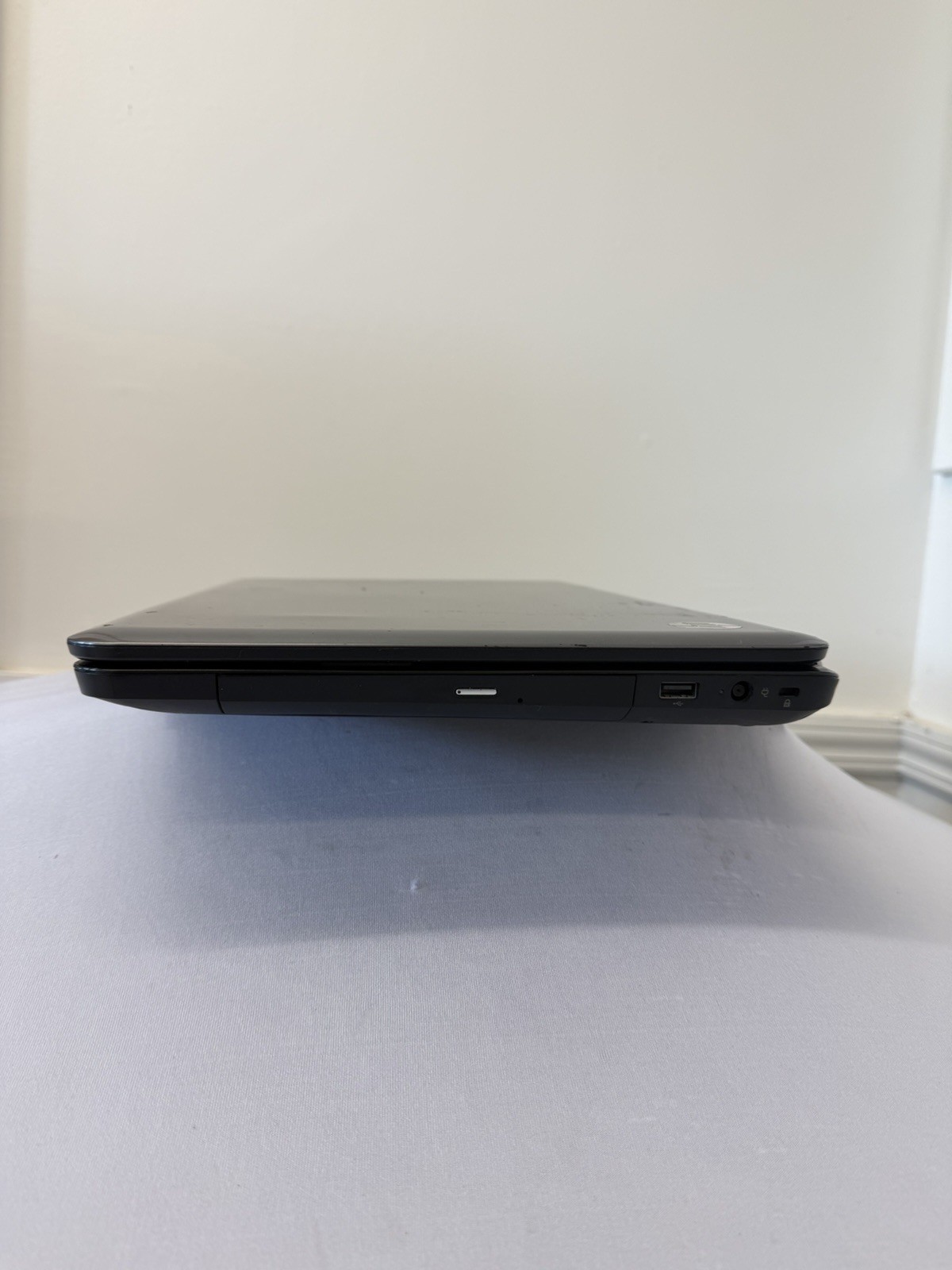 HP Pavillion g7-1260us Laptop – Unknown if Screen is Good – Intel i3 – Read Des