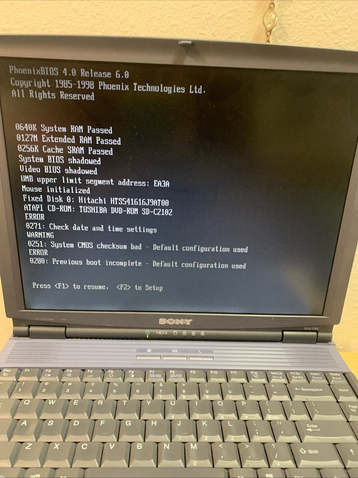 Sony Vaio PCG-F10 Laptop Intel Pentium II 300MHz (ITS OLD BUT 🥇)