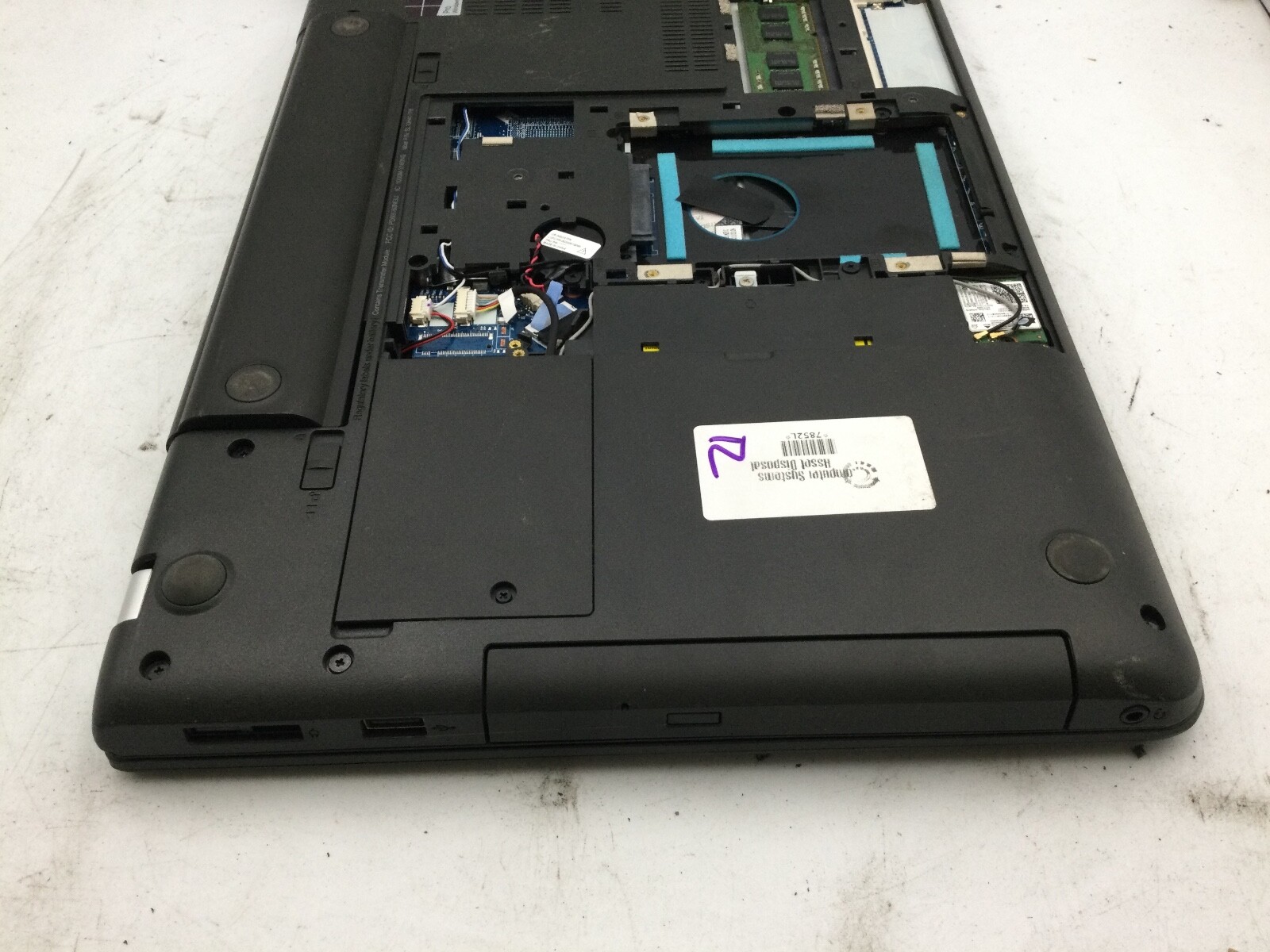 LENOVO THINKPAD E550 – BOOTS TO BIOS – INTEL I3 4005 – 4GB RAM – 15″ – READ – BB