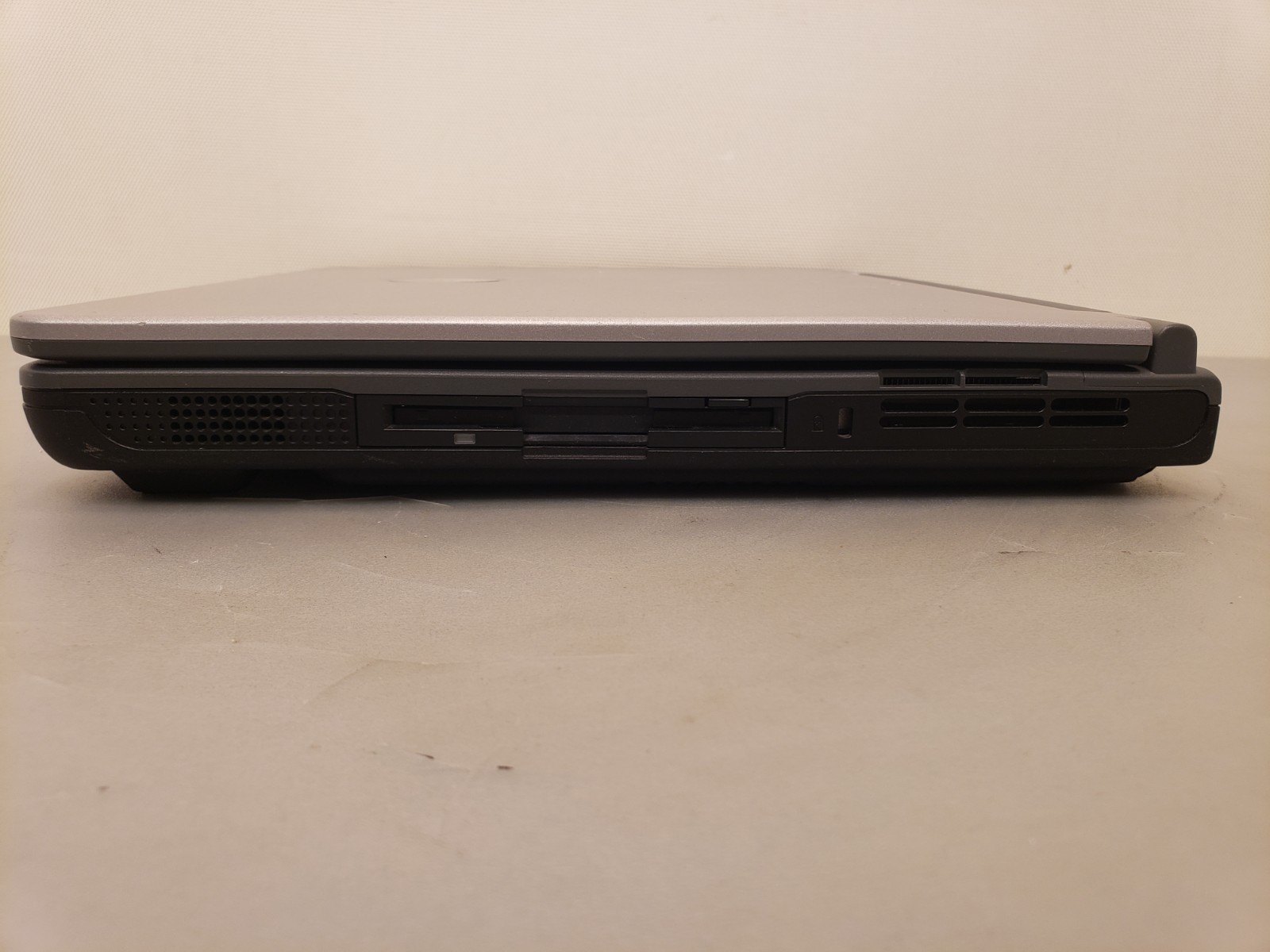 Vintage Acer TravelMate 240 Laptop 15″ Celeron 2.52GHz 512MB 100GB WinXP *Nice