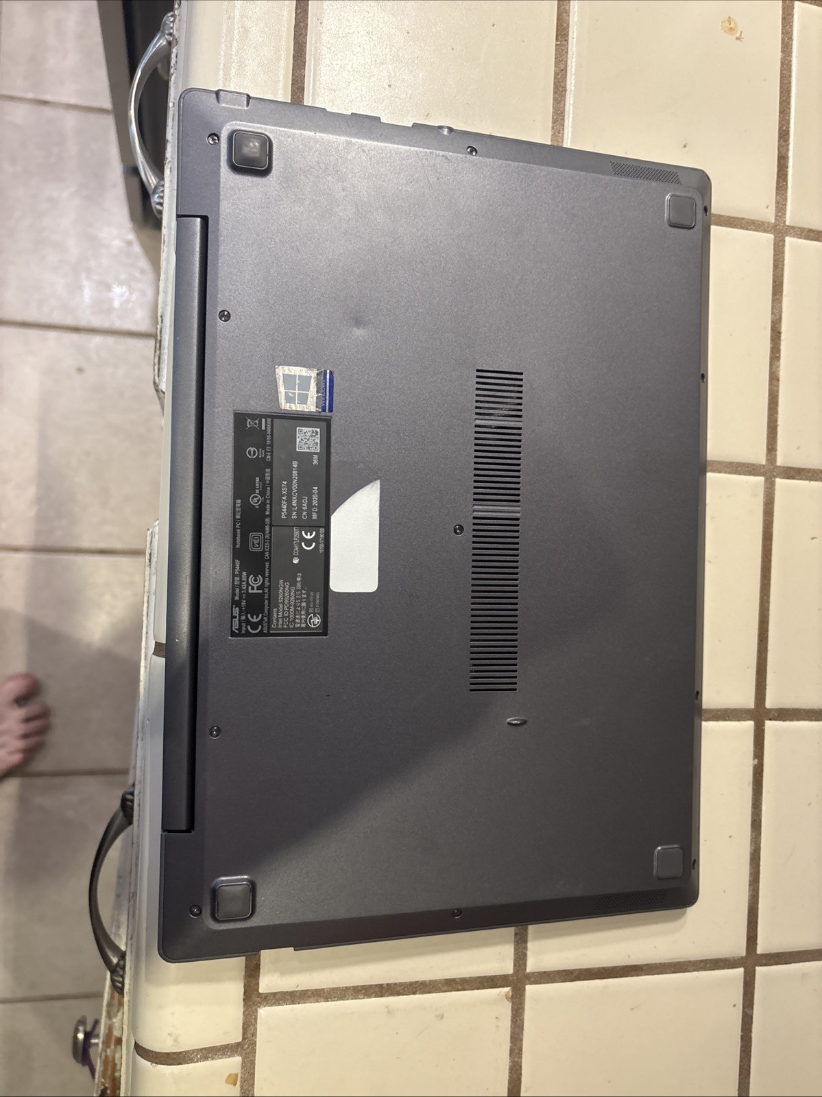 Asus ExpertBook P5440F 14″ Core i7 8th Gen Complete Untested Make Offer