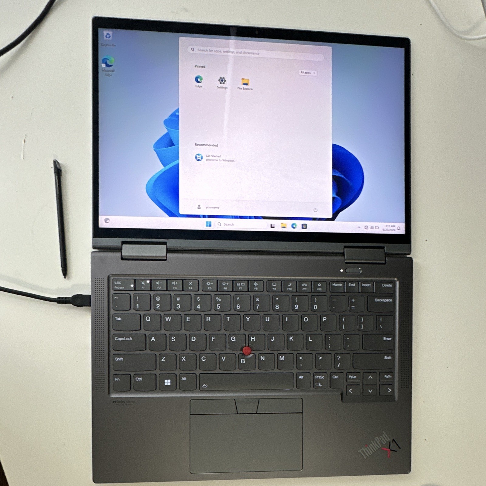 Lenovo ThinkPad X1 Yoga 14 in 2-in-1 Convertible Laptop Intel Core i5 Win 11
