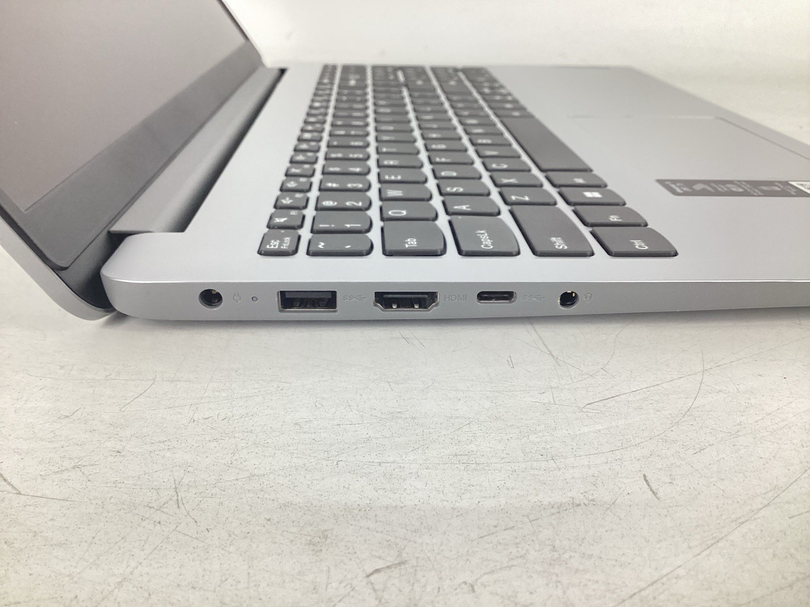 IdeaPad 1i 15IAU7 15.6″ Touch (i3-1215U 16GB RAM, No SSD, No OS) No AC