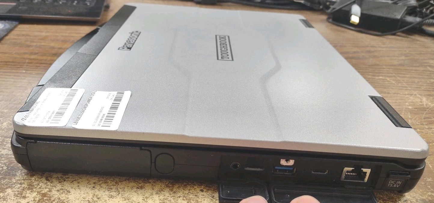 Panasonic Toughbook FZ-55 14″ W/ i5-8365U 16GB, 256GB, DVD. NON Touch!