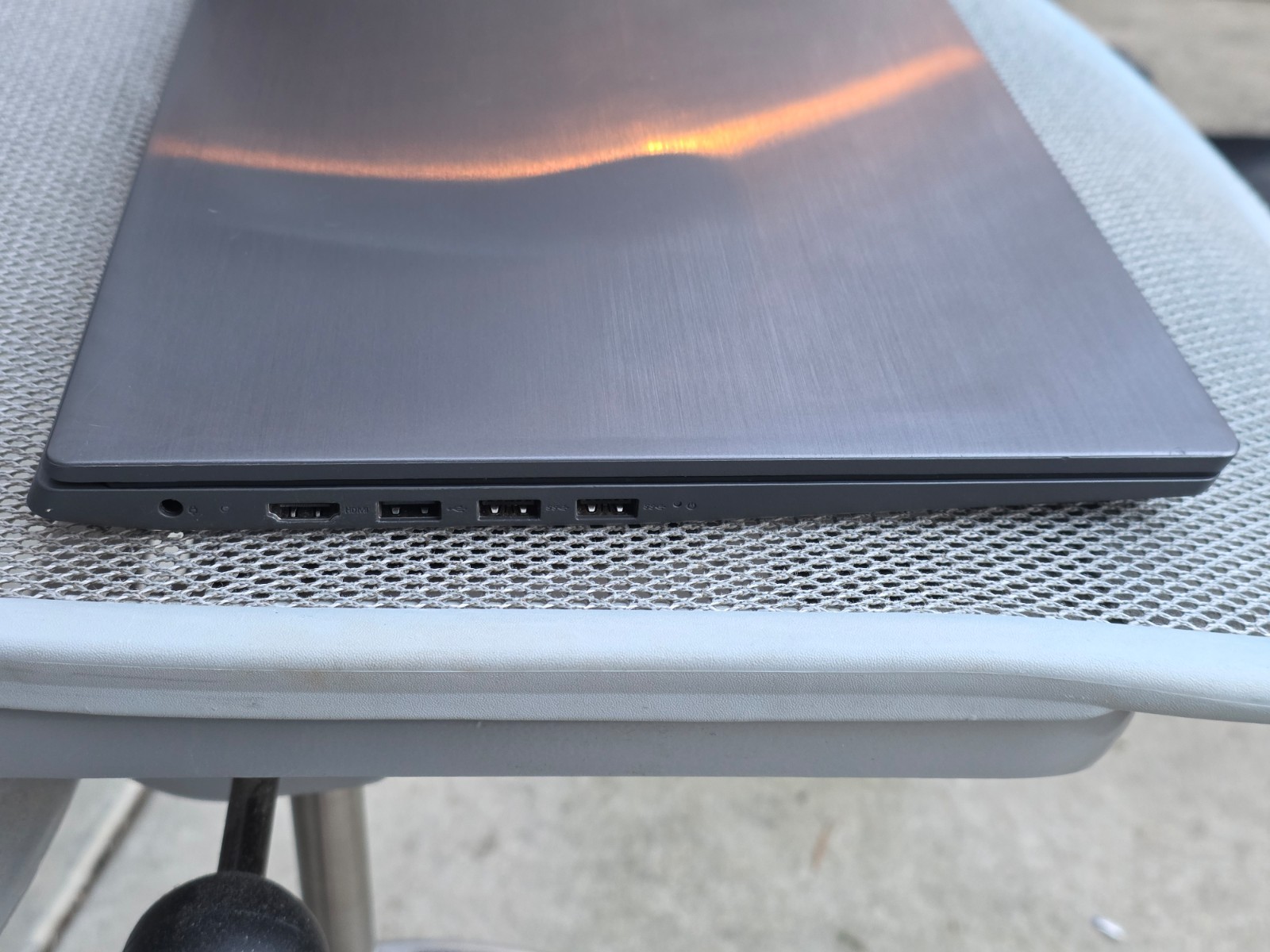 15″ Lenovo V15-IIL 82C5 – i5-1035G1, 8GB, 256GB NVMe M.2 SSD | 1080p Display!!
