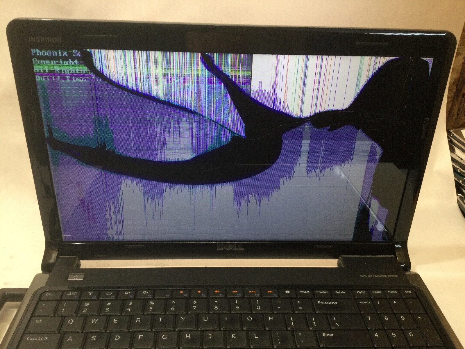 DELL INSPIRON 1564 – INTEL I3 – 4GB RAM – BROKEN SCREEN – FOR PARTS – READ = BB!