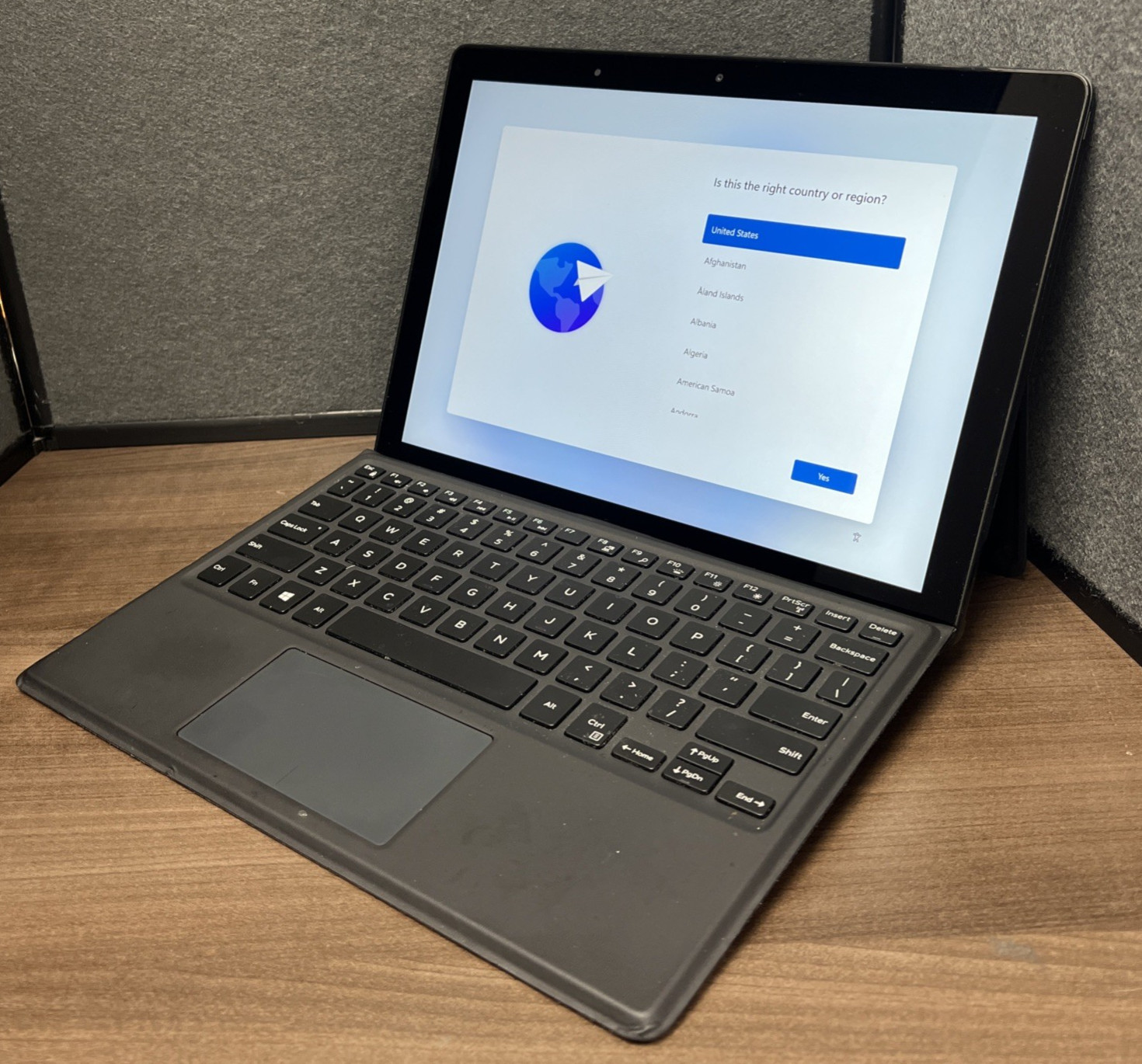 Dell Latitude 5290 2-in-1 Tablet/Laptop i7-8650U 16GB RAM 512GB SSD *read