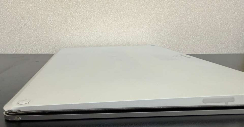 Microsoft Surface Laptop 2 13.5″ i5-8350U 8GB 256GB SSD Win 11 Pro USED