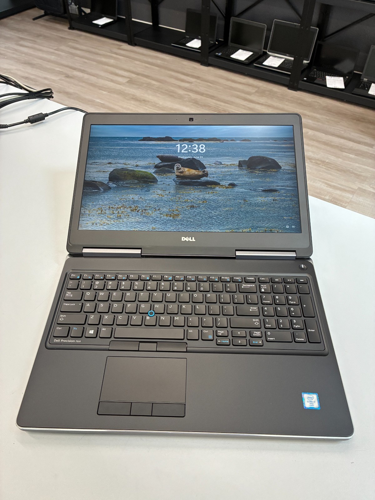Dell Precision 7510: 15.6″ (4k) / i7-6920HQ / RAM 48Gb / Quadro M2000M / SSD 1Tb