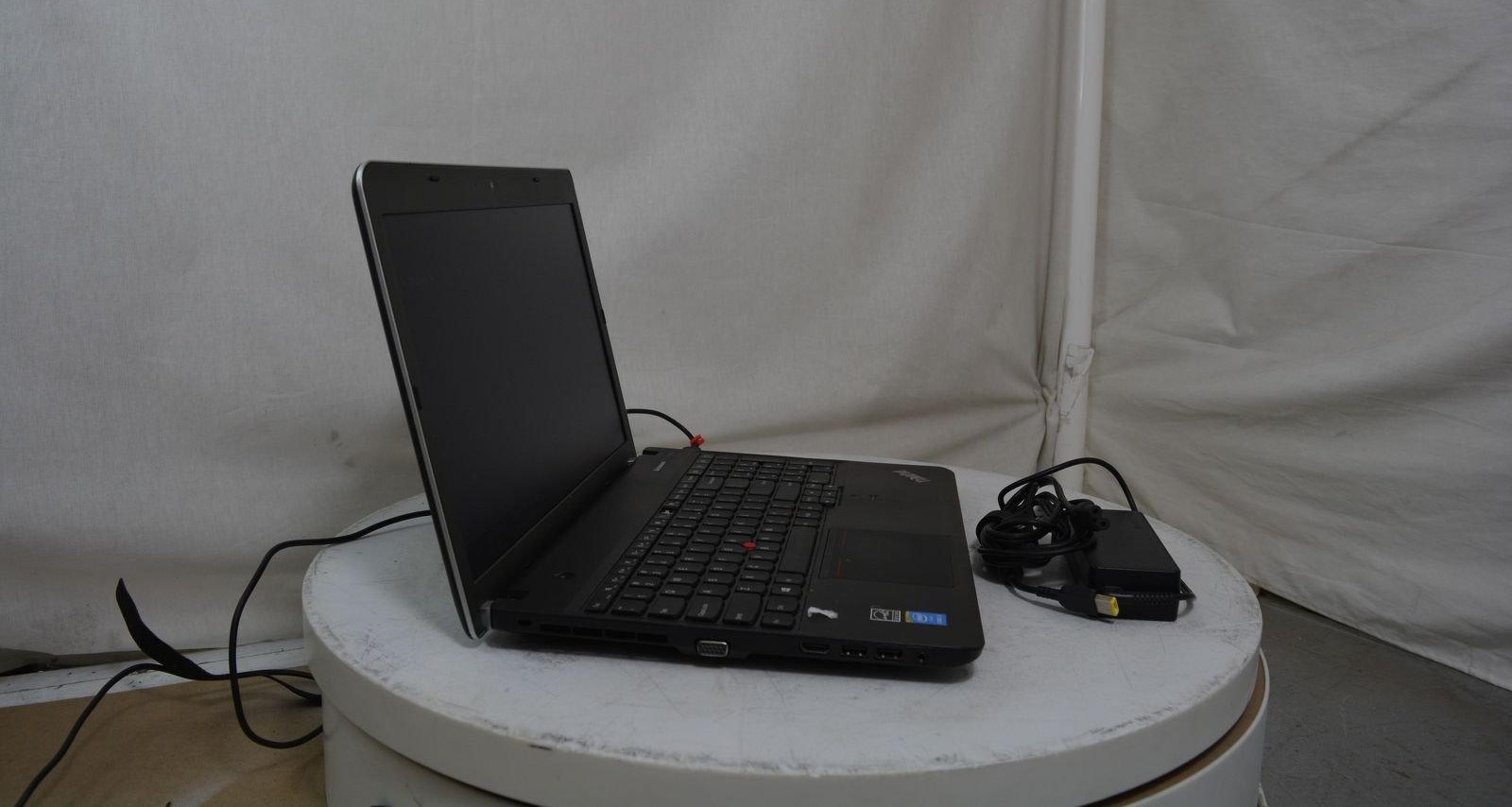 Lenovo ThinkPad Edge E540 Laptop Intel Core i3-4000M 4GB 500GB SEE NOTES