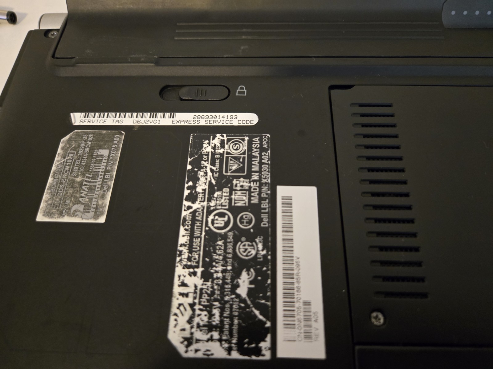 DELL XPS M1330, Intel Graphics, Core 2 Duo 1.66GHz 2GB Ram, 250gb Hdd, W-Vista