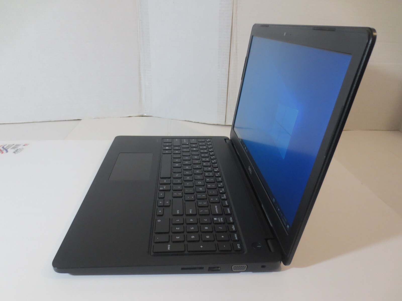 DELL LATITUDE 3580 15.6″ i5-7200U@2.5GHz 8GB RAM 500GB HDD WINDOWS 10
