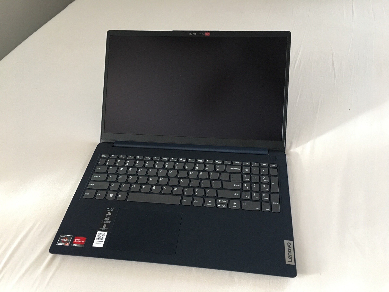 Lenovo IdeaPad 1 15.6” Full HD Touchscreen Laptop 82VG00TYUS Abyss Blue 8Gb 256