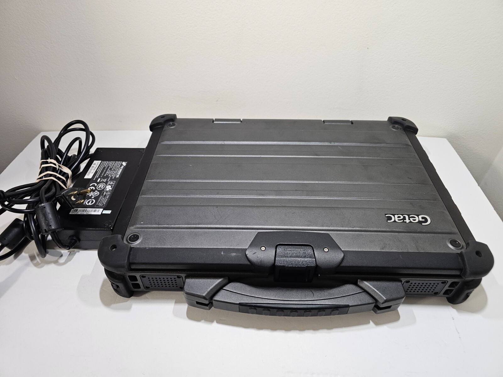 GETAC X500 G2 Rugged 15.6″ / i7-4600U 2.90GHz / 16GB RAM / 1050GB SSD / +CHARGER