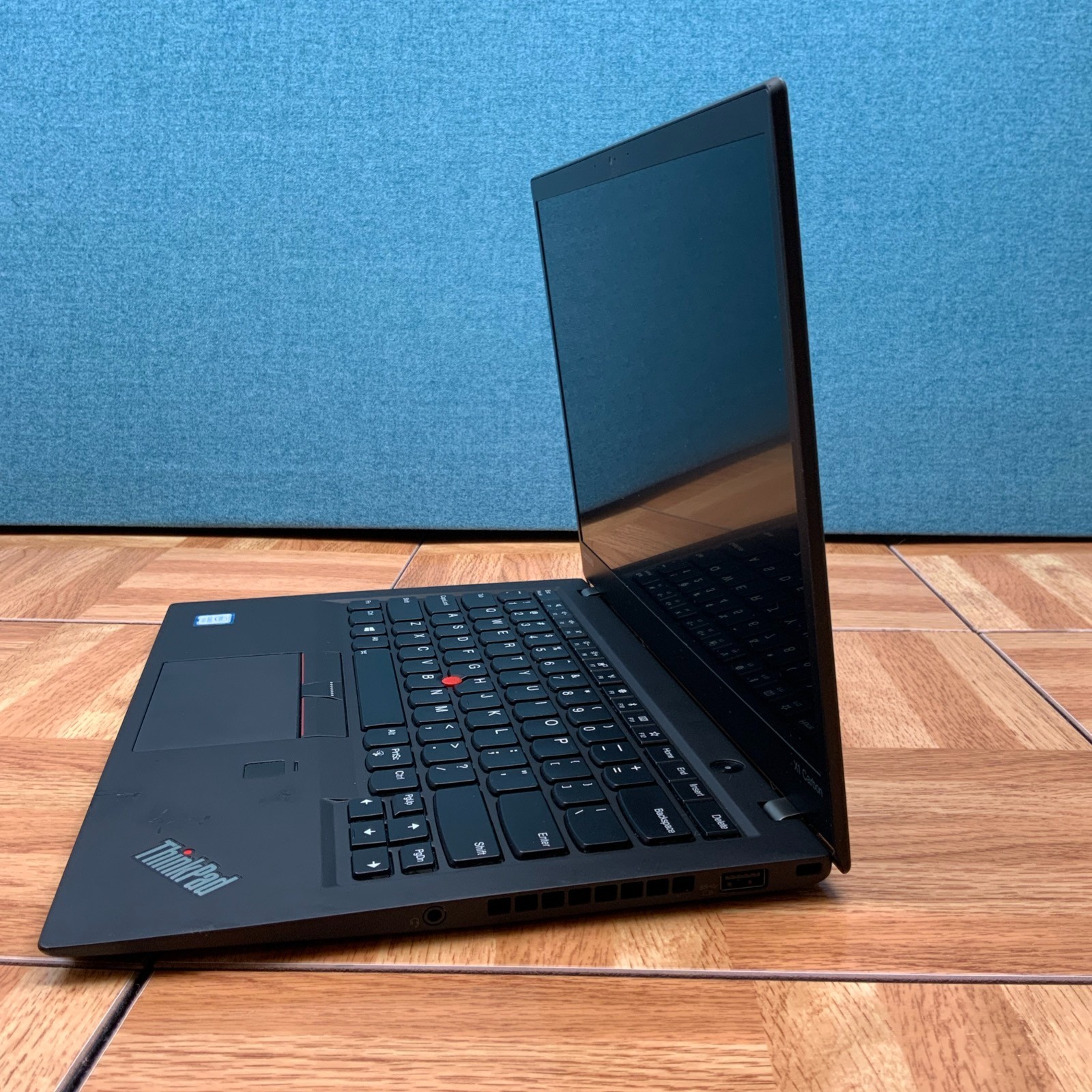 Lenovo ThinkPad X1 Carbon 5th Intel i5-7300U 8GB RAM 256 GB SSD Win 10 Pro