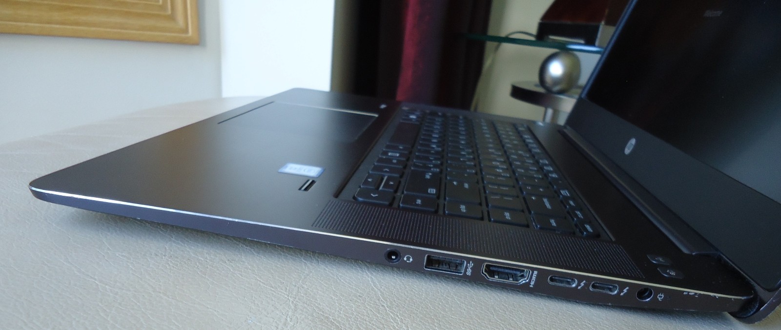 HP ZBook Studio G3 15″ i7-6820HQ 2.70GHz 8GB 128GB Windows 11 NVIDIA Quadro