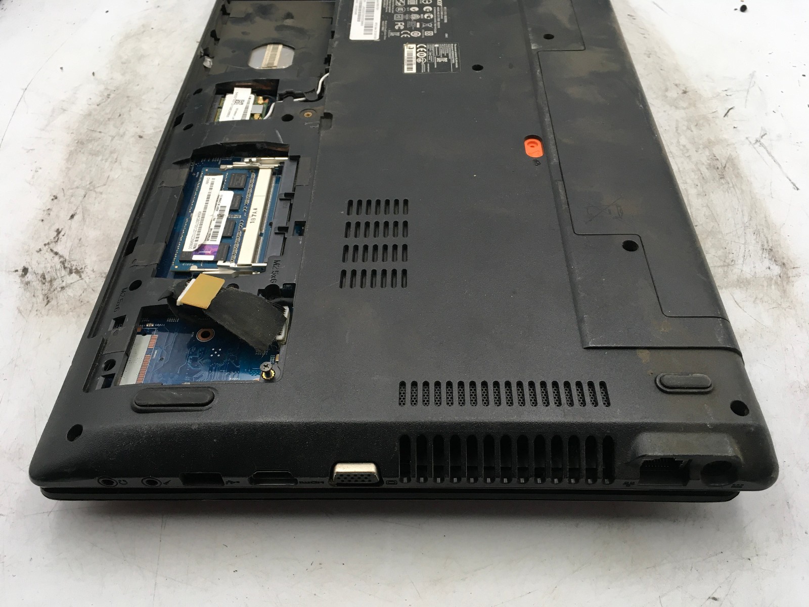 ACER ASPIRE 5560 MS2319 – FOR PARTS/REPAIR – BAD LCD – AMD A6 – 4GB RAM -READ-BB