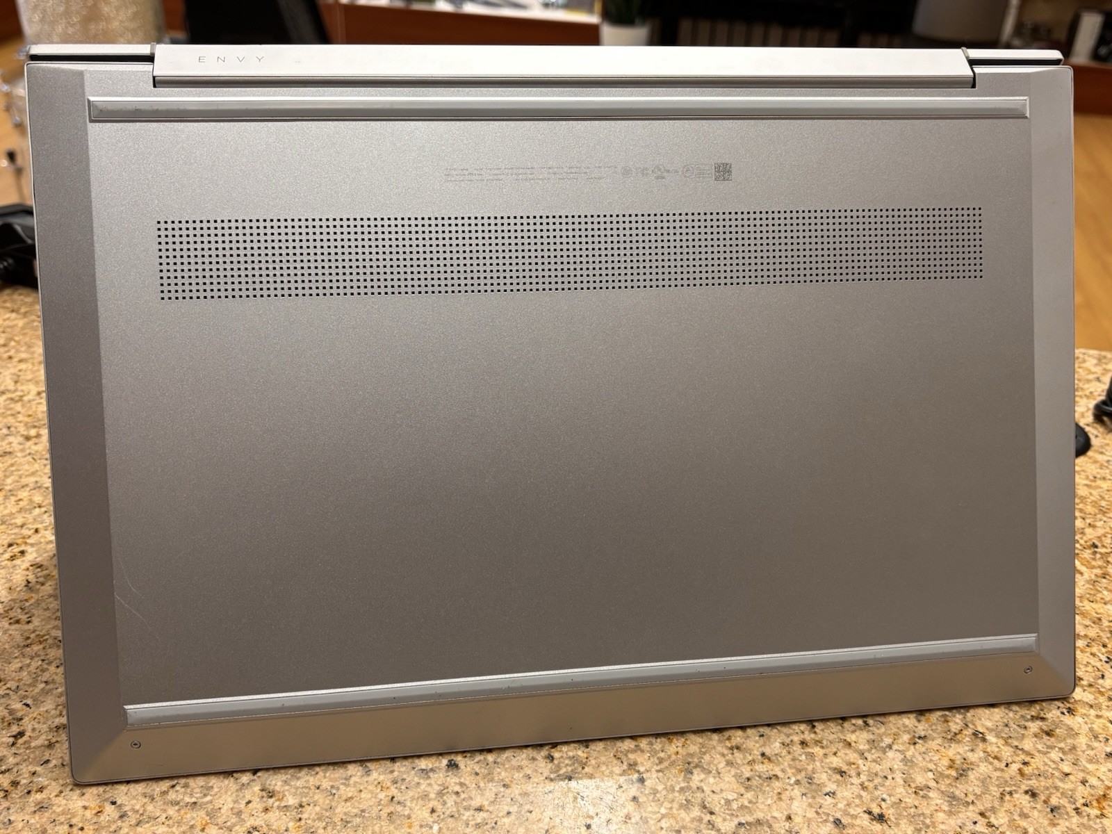 HP ENVY 17-CG1010NR @2.80GHz I7-1165G7 1TB 12GB RAM w/ CHARGER
