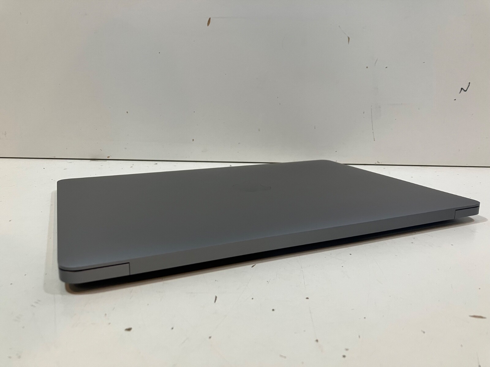 2020 Macbook Air Apple M1 3.2 Ghz CPU/GPU 8/7 Core | 16GB RAM 256GB SSD (B+)