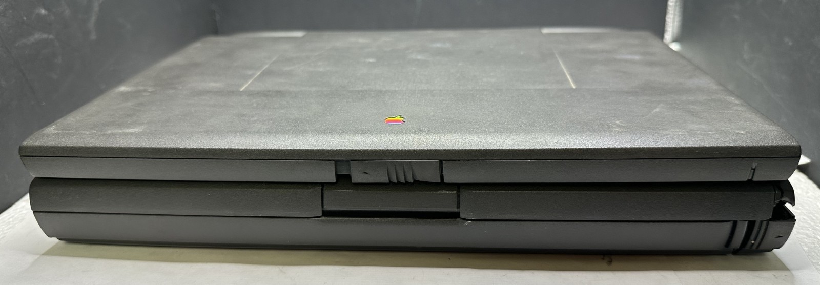 APPLE MACINTOSH POWERBOOK 5300 VINTAGE LAPTOP STRICTLY For Parts or Repair