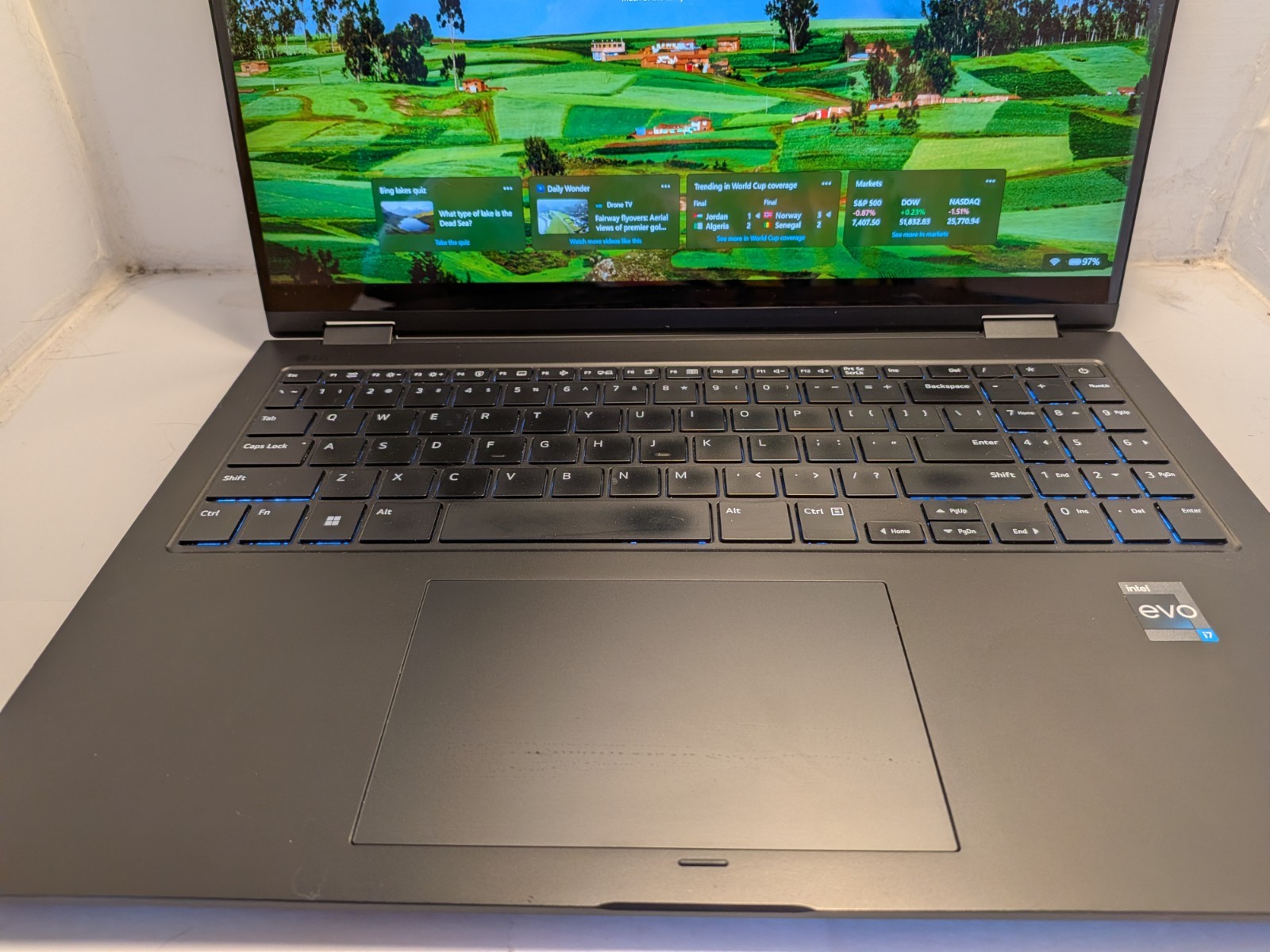 LG Gram 16 2 in 1, 13th Gen i7 Intel(R), 32GB memory, 16 inch, 1 TB storage