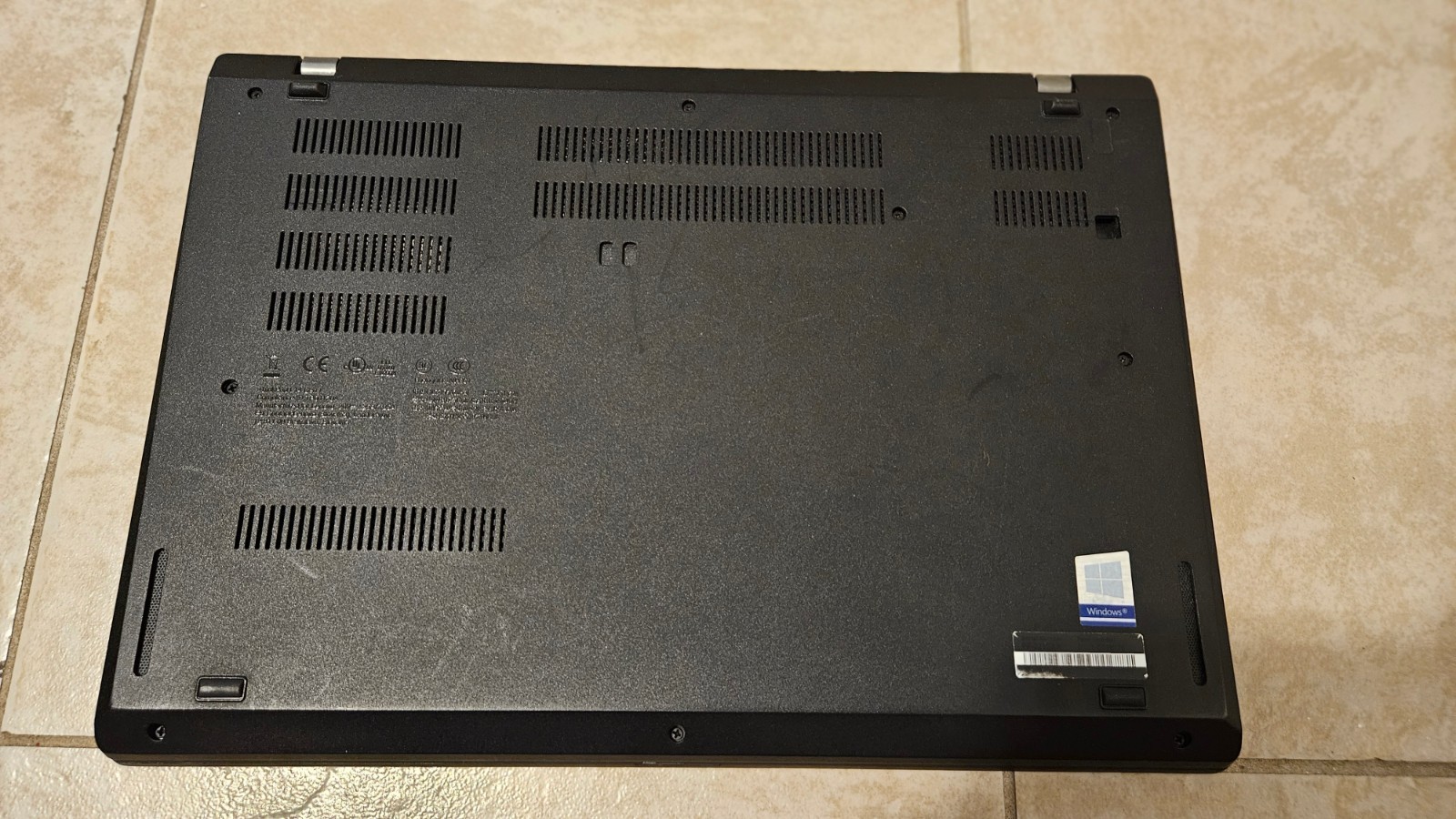 Lenovo ThinkPad L14 Gen 1 14″ Laptop i7-10510U, 256GB SSD, 16 GB DDR4, W10/11