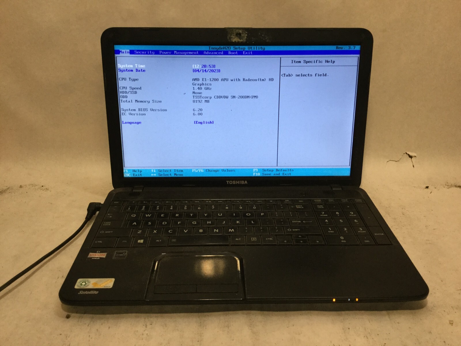 Toshiba Satellite C855D-S5201 / AMD E1-1200 @ 1.40GHz / (MISSING PARTS!) -MR