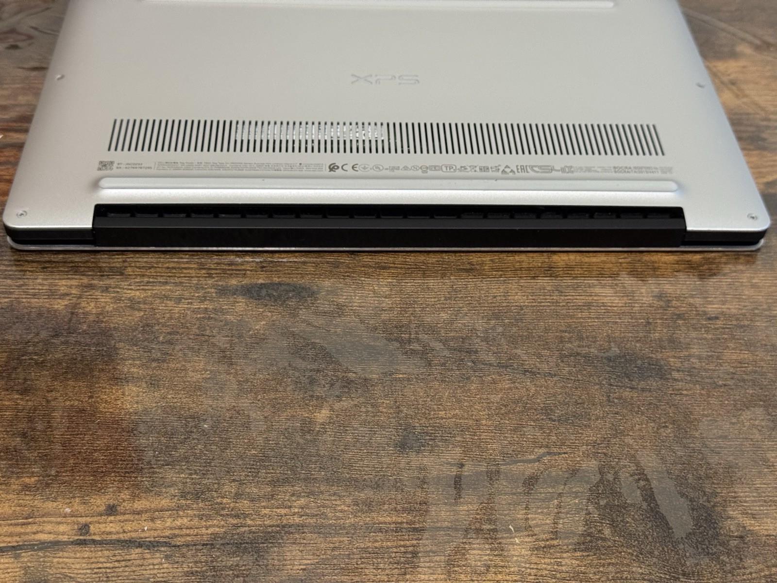 Dell XPS 13 9380 13.3″ i5-8th Gen 16GB 256GB nvme, Win11 Pro, 4K touch, silver