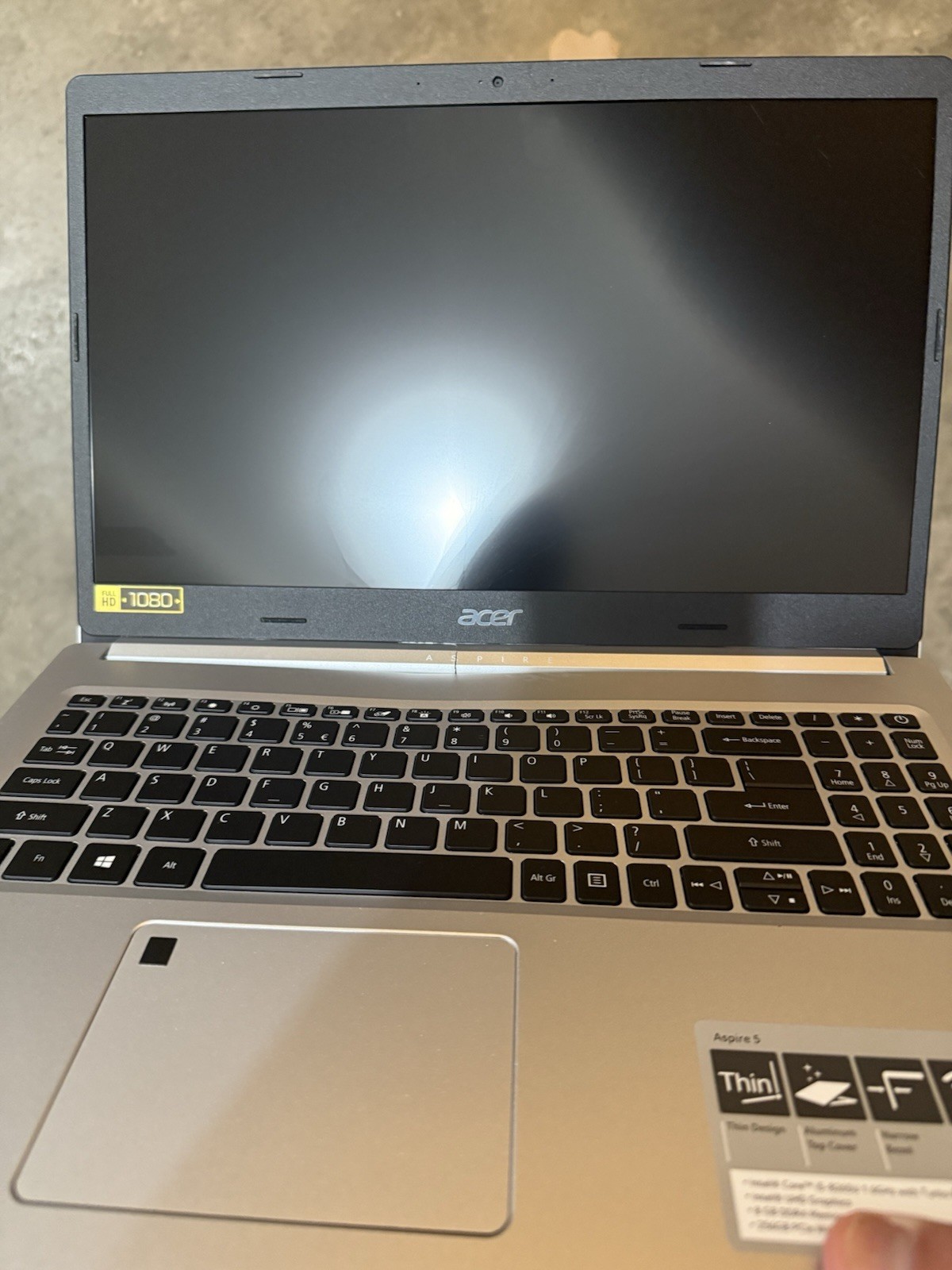 Damage Acer Aspire 5 A515-54-51DJ 15.6″ Laptop/i5-8265U/8GB/256GB SSD/W10H