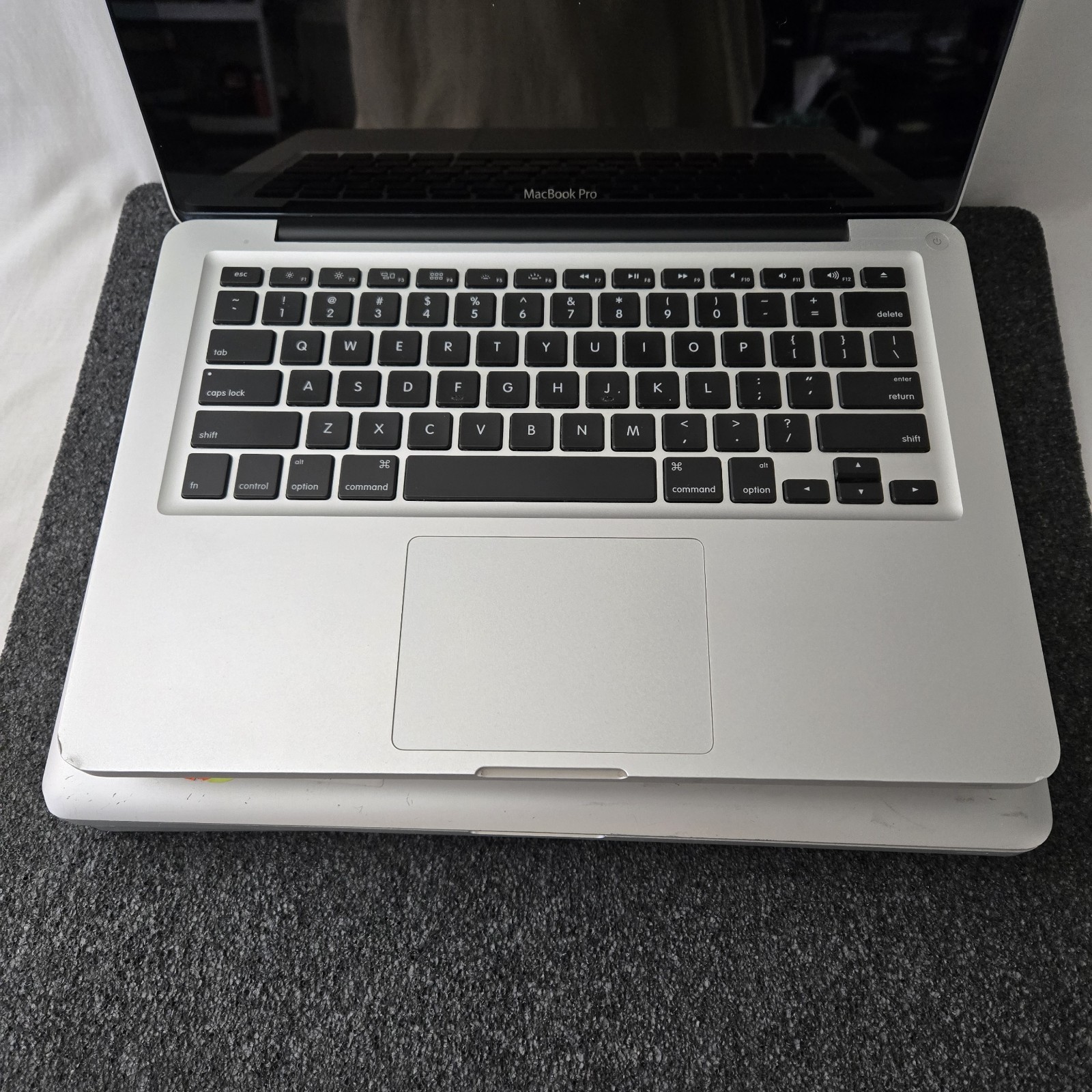 Lot of (5) Apple MacBook Pro A1278 / A1286 intel i5 – Mixed condition — PARTS