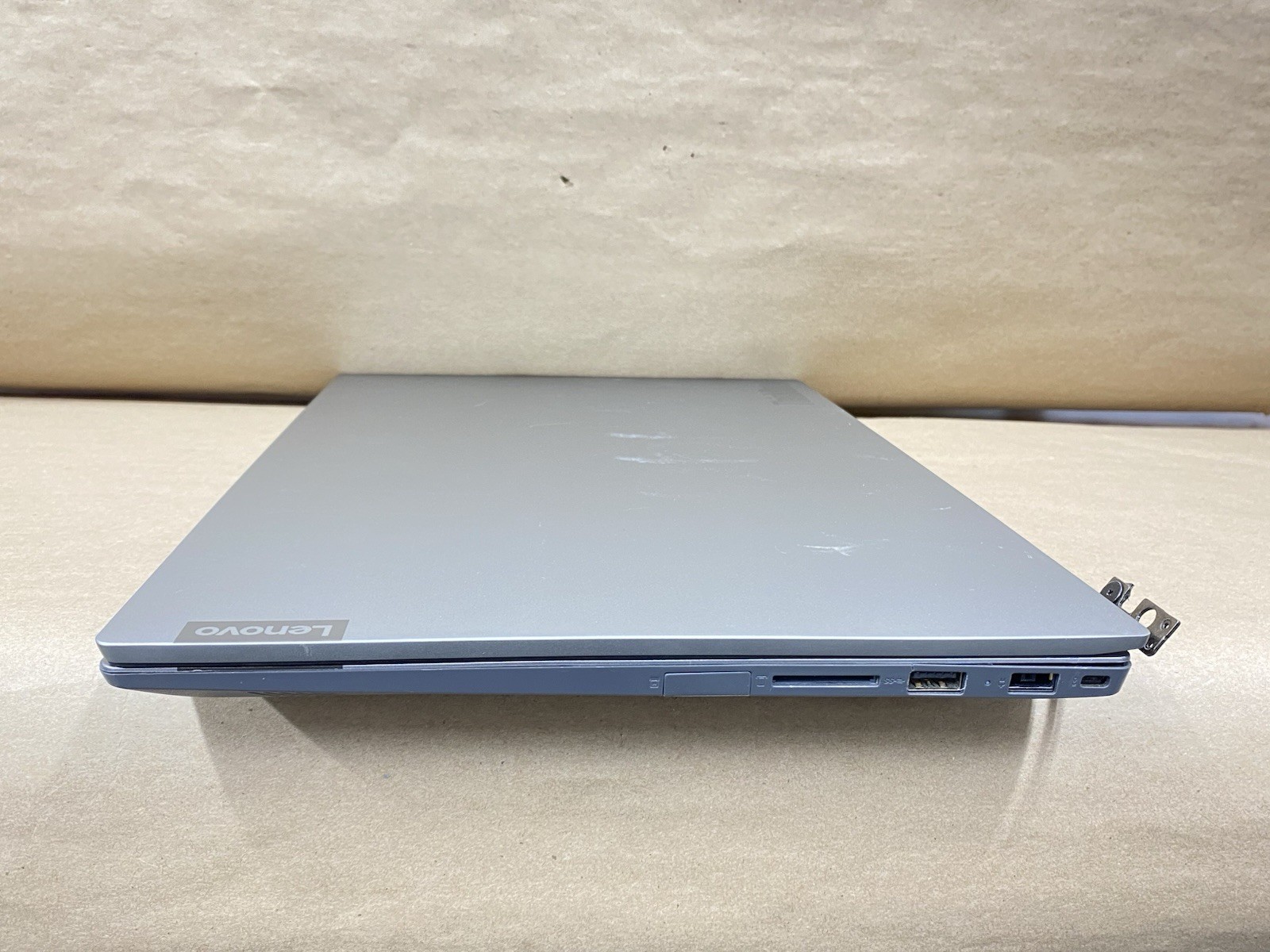 Lenovo 20RW – 15.5″ 1920×1080 – i5-10210U – 8GB – 128GB SSD – Win 11 Pro READ
