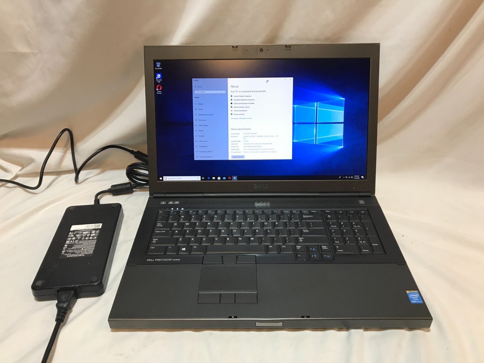 Dell Precision M6800 Core i7-4800Q 2.7 Ghz 8GB Ram 500GB 17″ Win 10 small dent