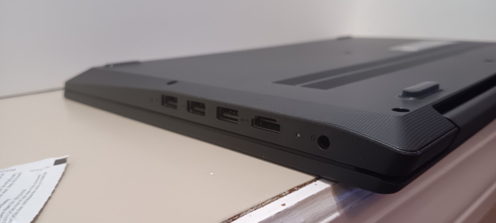 Lenovo IdeaPad S145 15.6 Inch LAPTOP Intel Pentium 5405U 500 GB HDD 4 GB RAM