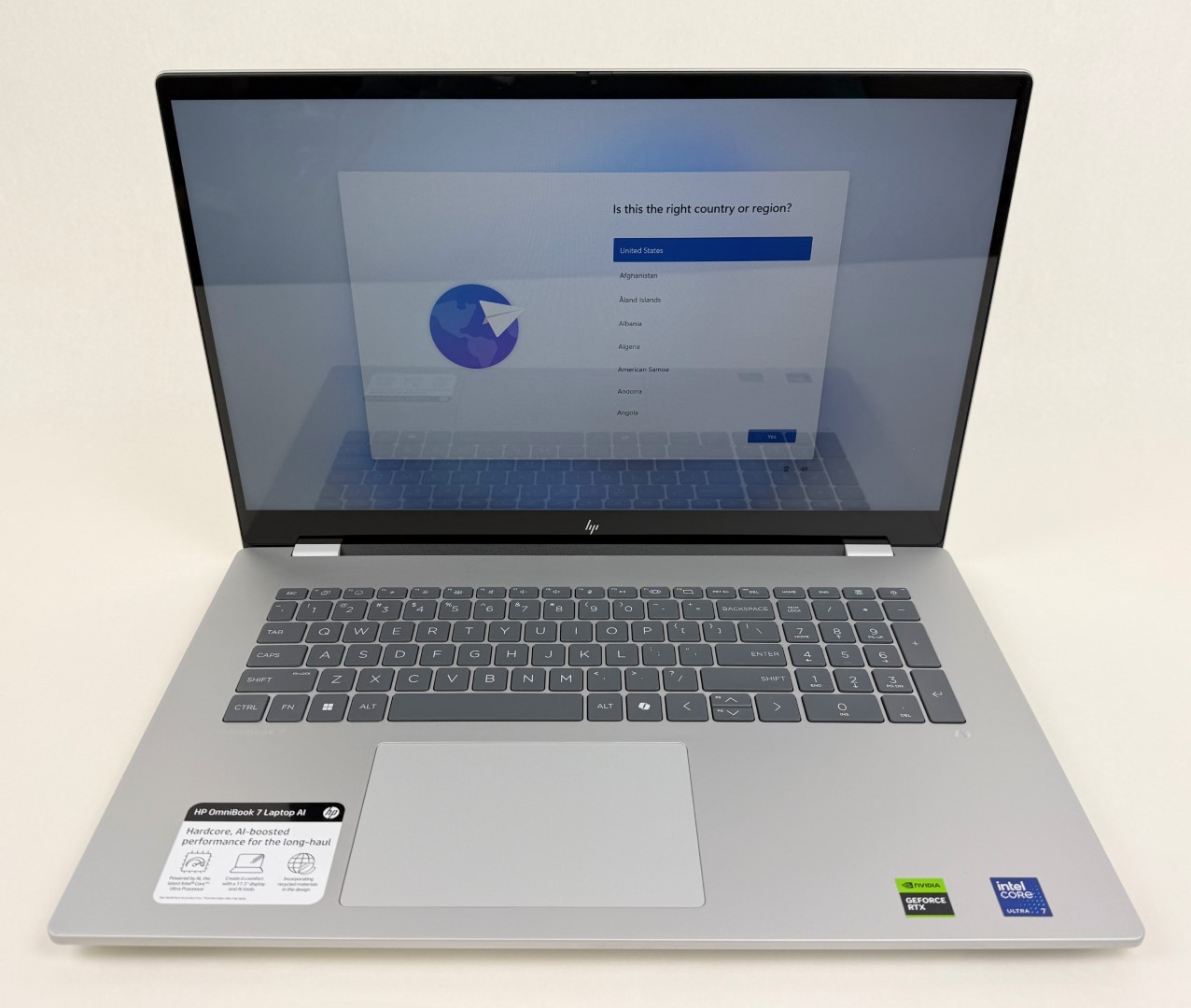 HP OmniBook 7 17-dc0073cl 17.3″ FHD Touch Ultra 7 258V 32GB 1TB RTX 4050 W11H