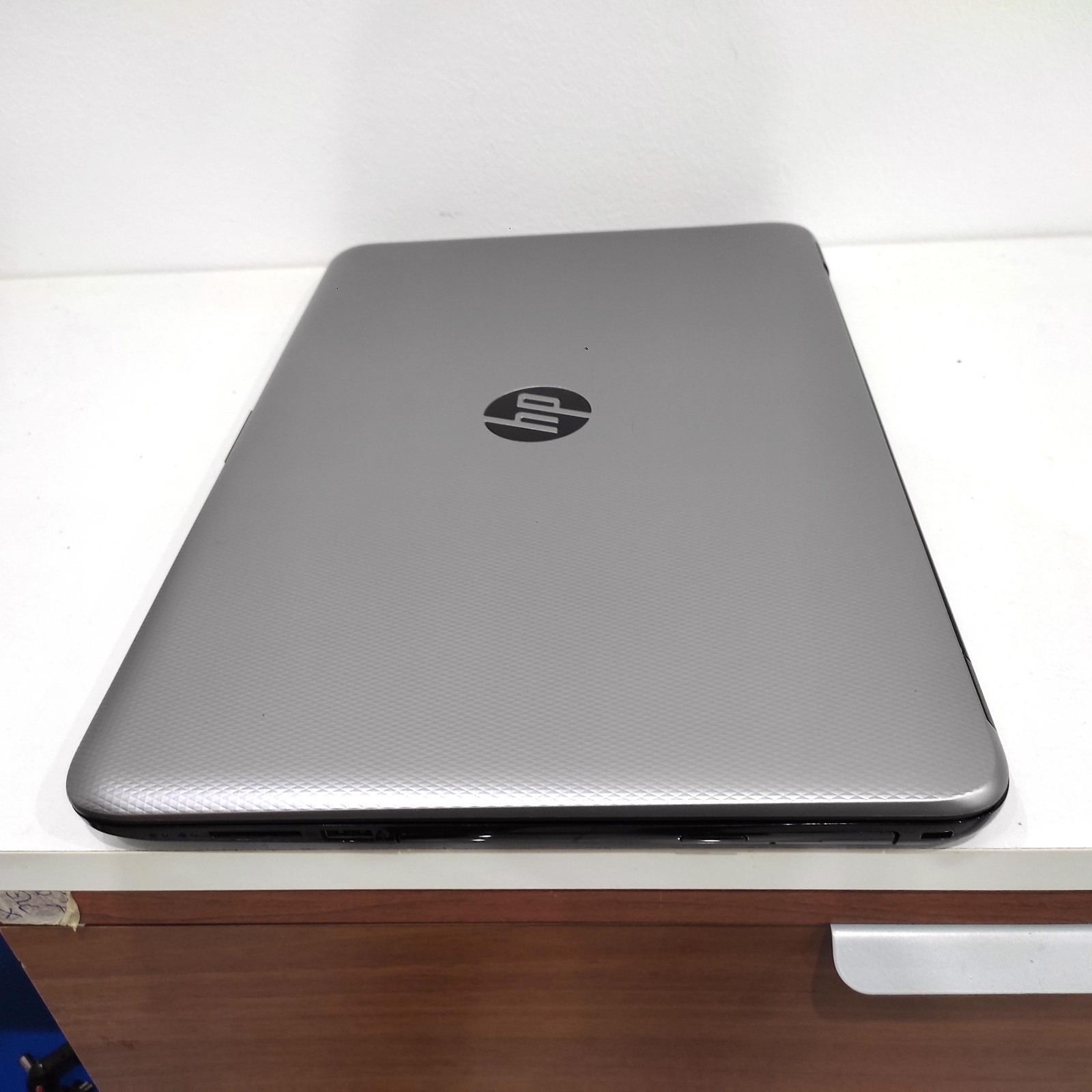 HP TPN-C125 15.6″ LCD Flawed Notebook PC Working HDMI Win10 22501