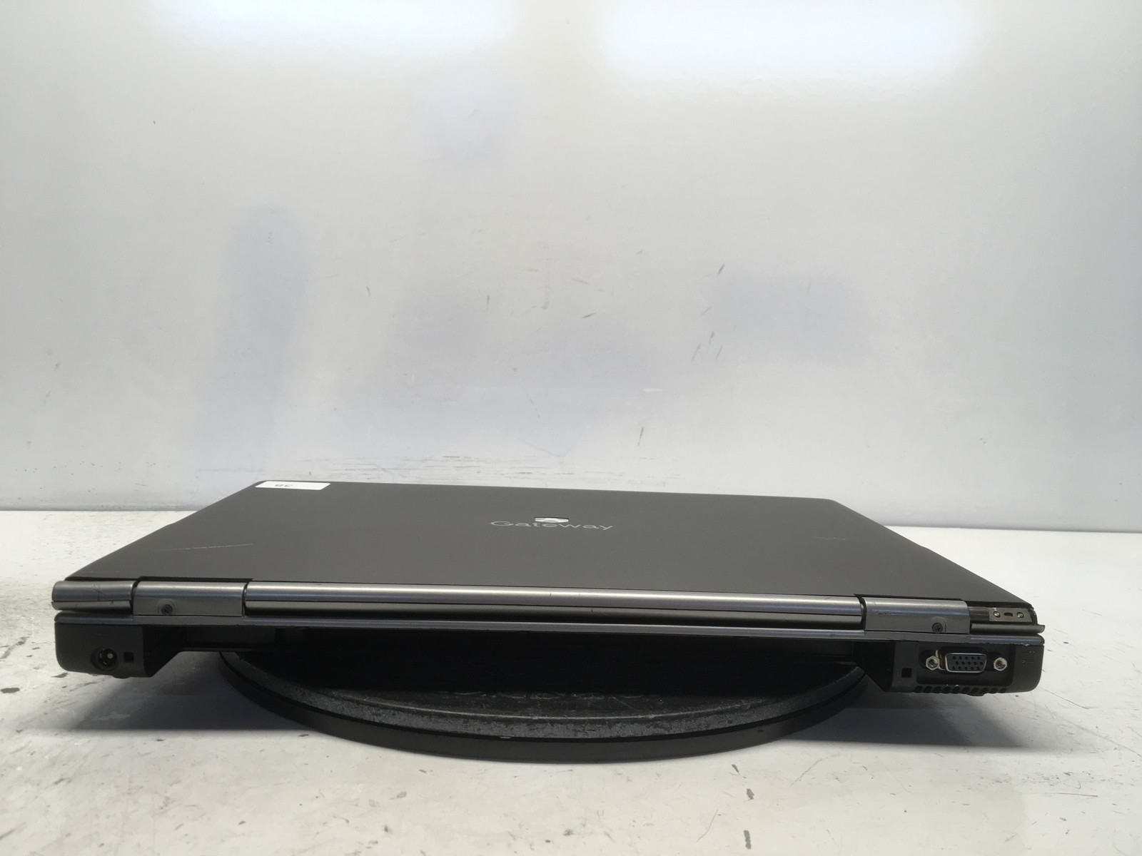 Gateway MT6707 Intel Core 2 Duo T2300 1.66GHz 2 GB NO HDD No Batt