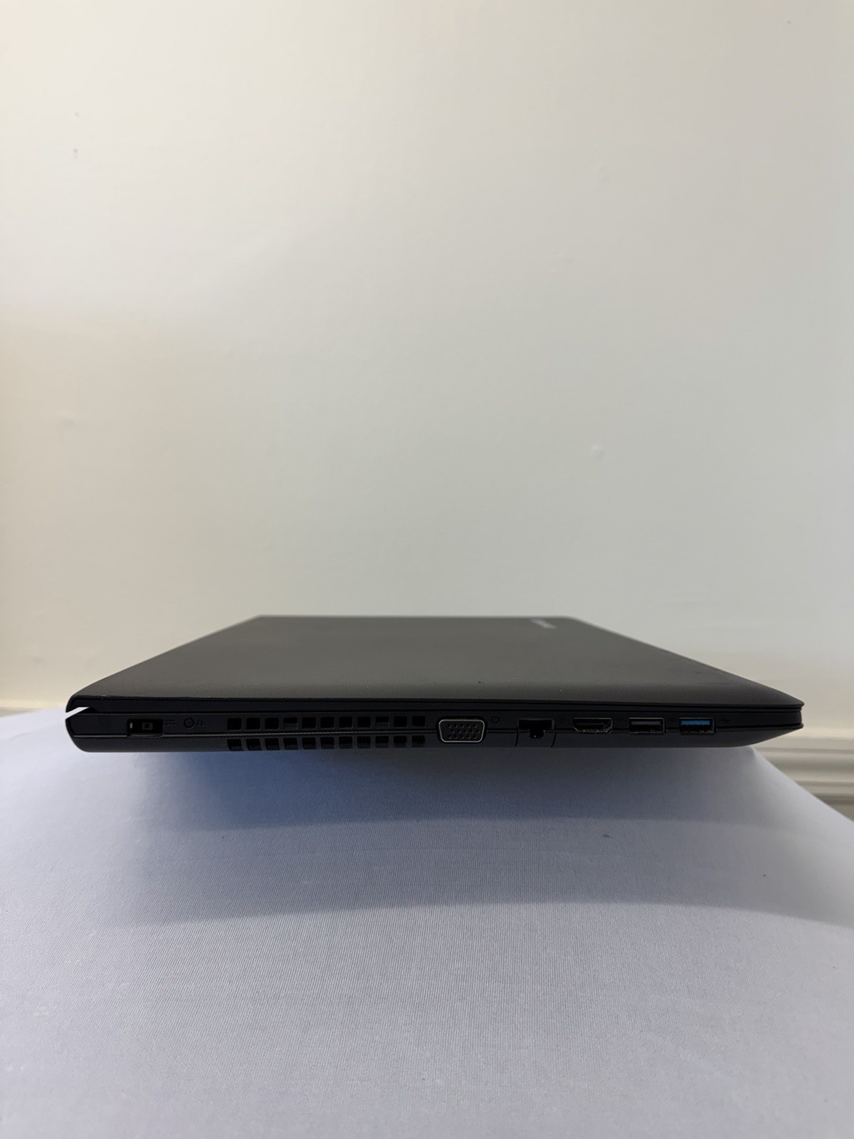 Lenovo G50-45 Laptop – Unknown if Screen is Good – CPU is Unknown – Read Des