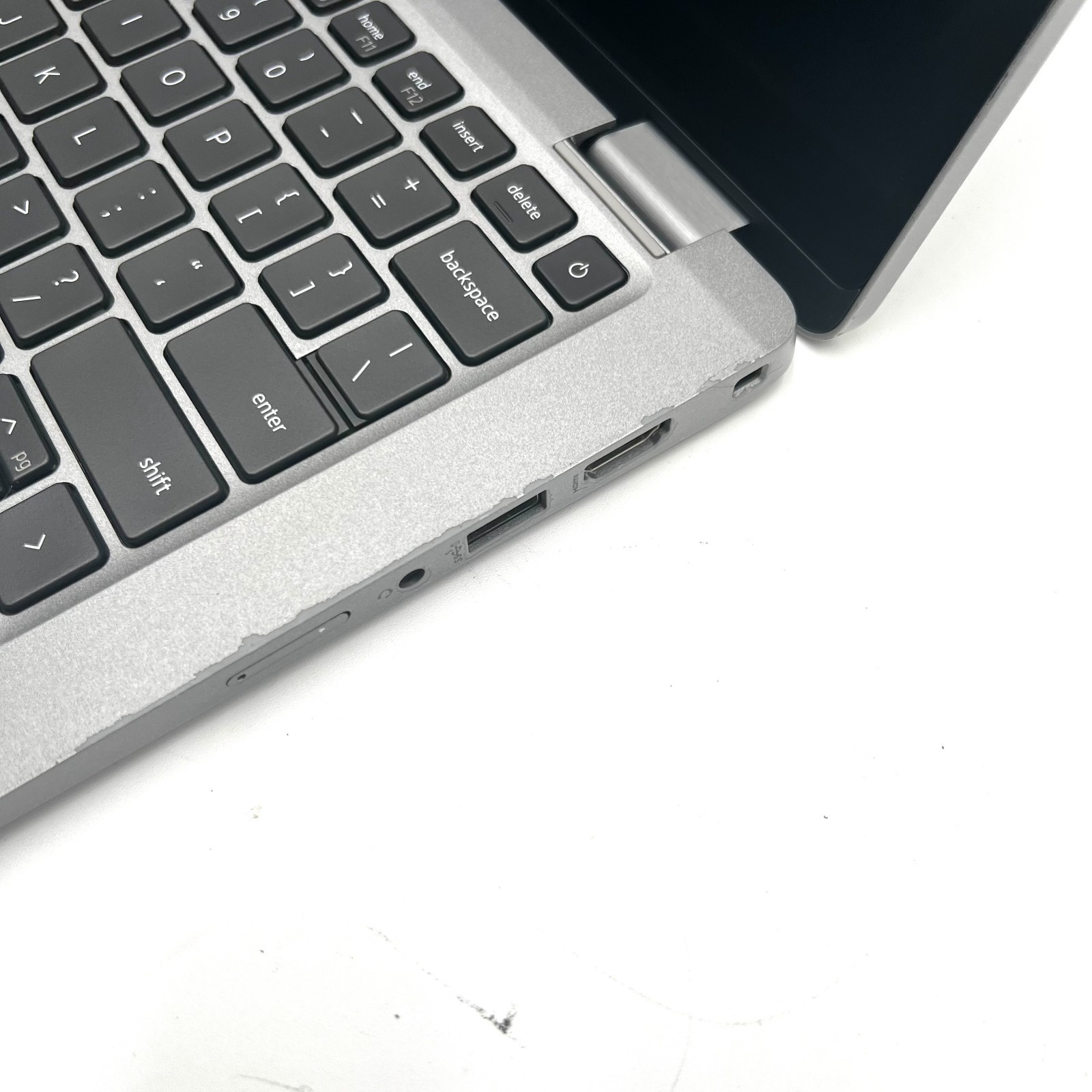 Dell Latitude 5330 13″ i5-1235U 8GB RAM 256GB SSD No OS | TESTED USED – POOR