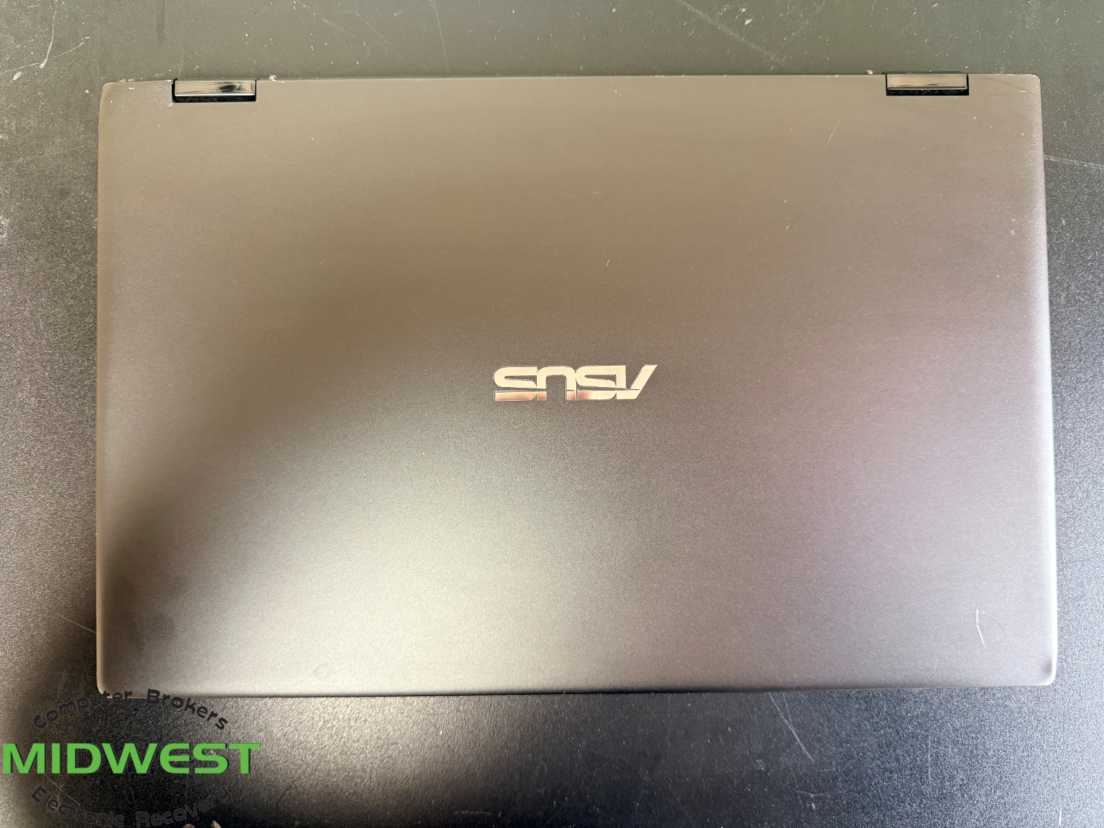 Asus ZenBook Q427F i7-10510U 1.80GHz 16GB 512GB SSD