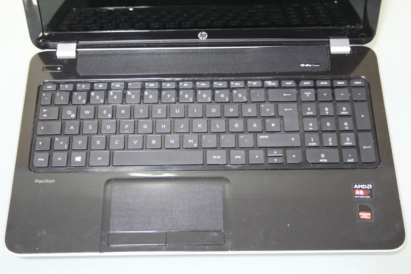 HP Pavilion TPN-0121 Notebook AMD A8 Raedon Faulty!