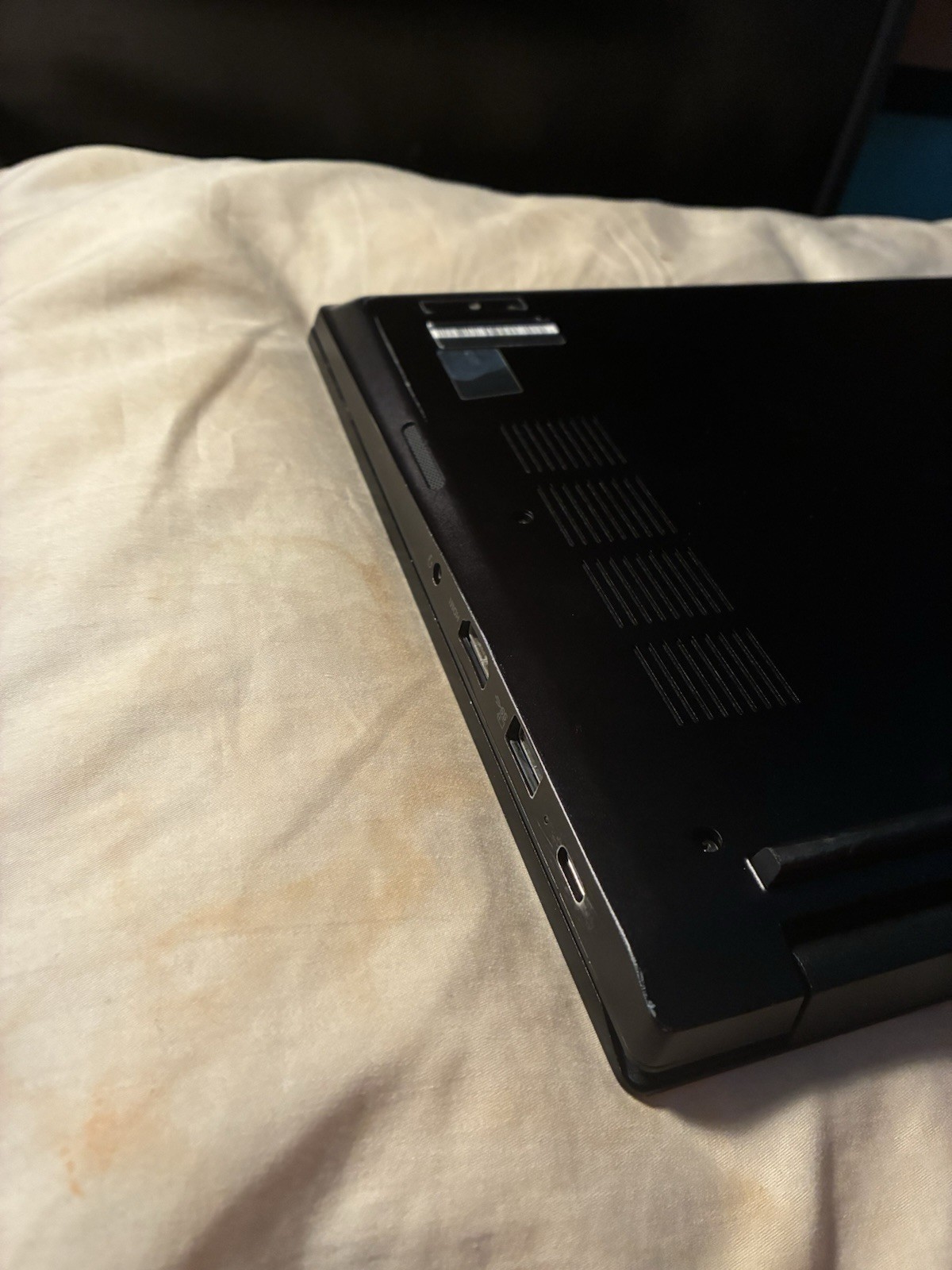 Lenovo Thinkpad E14 gen 2 Core I7 1165G7, 16 GB ram, 256 GB ssd, W11 + charger