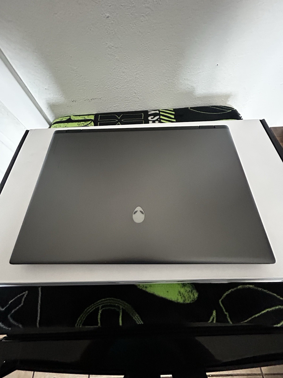 Alienware Dark Metallic Moon M16 R2 16” Gaming Laptop