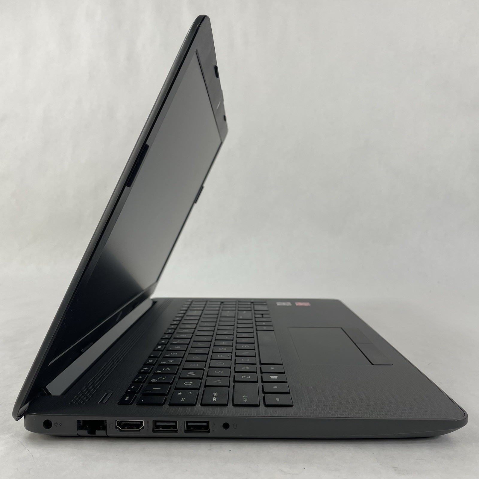 HP 255 G7 15.6″ Ryzen 3 2200U 2.50 GHz 8 GB RAM No SSD/AC/OS