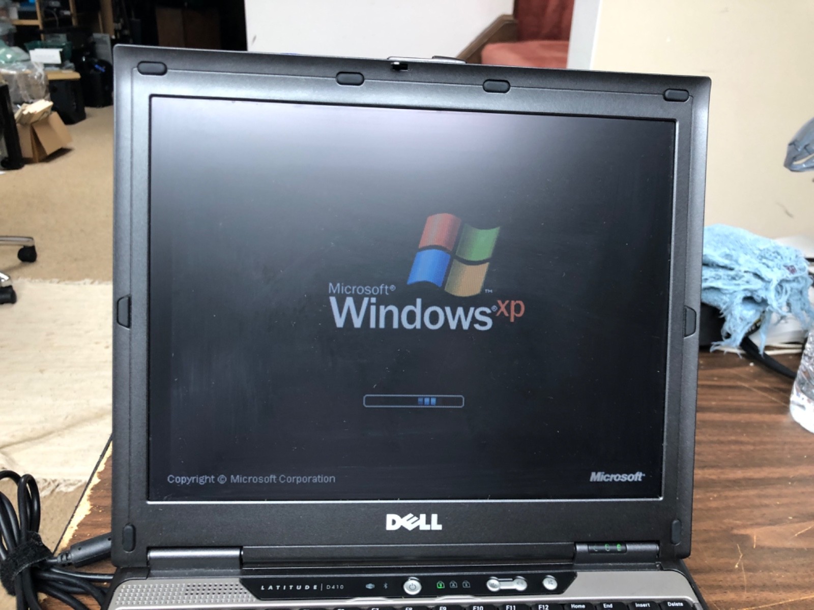 Dell Latitude 410 laptop W/ docking station.